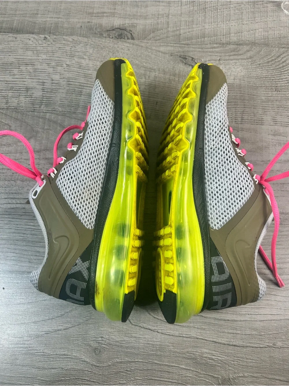 Nike Air Max 2013 Women’s Size 7.5 (24.5 cm)Shoes Olive Green Neon Pink Yellow